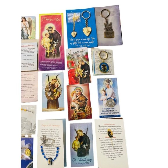Lot of 16 Assorted Catholic Christian Prayers Cards Jewelry Saints Key Chain Cro - Picture 5 of 8